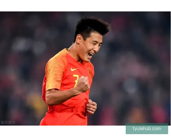 足球报观点解析战澳大利亚国足需补强中卫双后腰方案可行性探讨分析